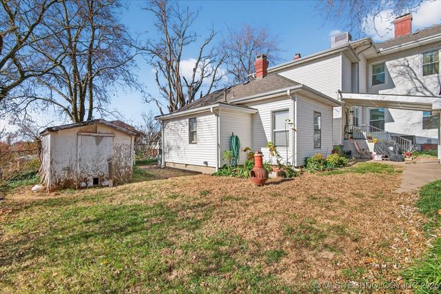321 W Cherokee Avenue, Nowata, OK 74048
