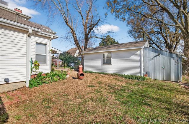 321 W Cherokee Avenue, Nowata, OK 74048