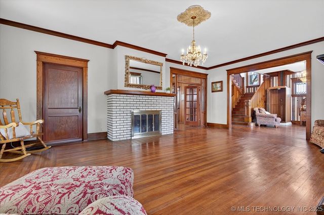 321 W Cherokee Avenue, Nowata, OK 74048