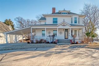 321 W Cherokee Avenue, Nowata, OK 74048