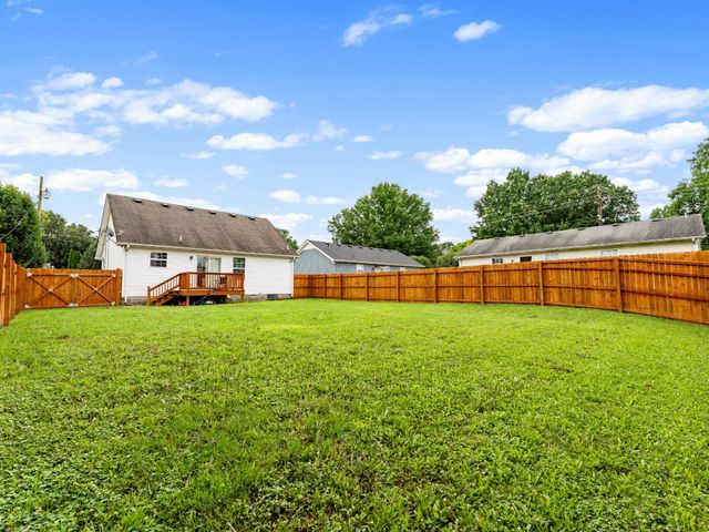 1007 Tyler Dr, Murfreesboro, TN 37130