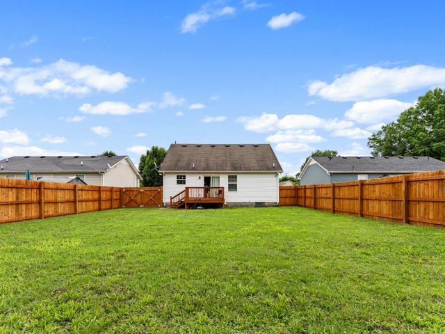 1007 Tyler Dr, Murfreesboro, TN 37130