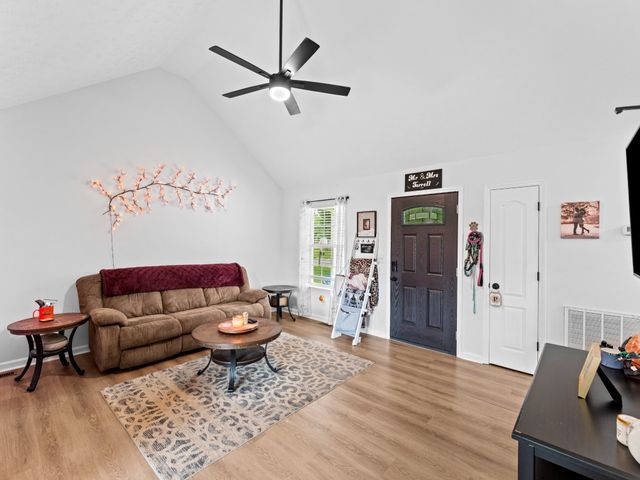 1007 Tyler Dr, Murfreesboro, TN 37130