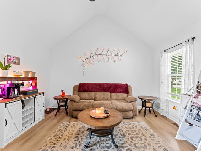 1007 Tyler Dr, Murfreesboro, TN 37130