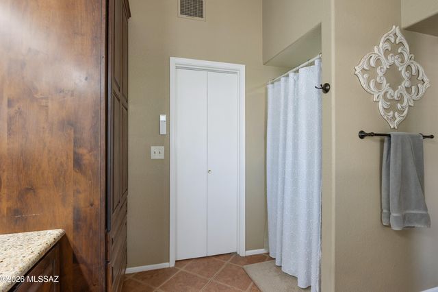 8901 N Palm Brook Drive, Tucson, AZ 85743