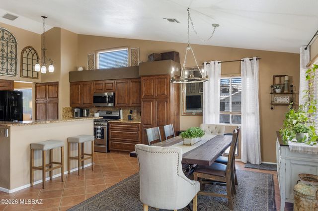 8901 N Palm Brook Drive, Tucson, AZ 85743