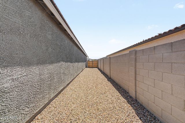 15718 W BROWN Street, Waddell, AZ 85355