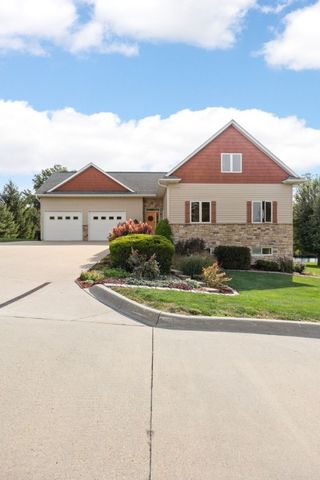 5067 Sutliff Road NE, Solon, IA 52333