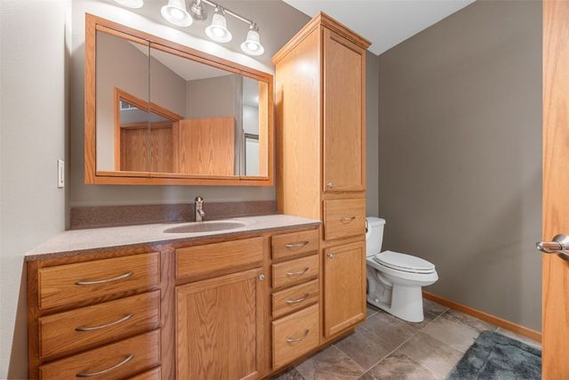 5067 Sutliff Road NE, Solon, IA 52333