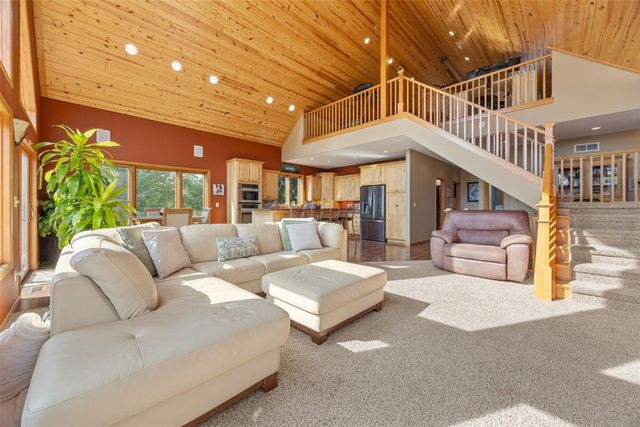 5067 Sutliff Road NE, Solon, IA 52333