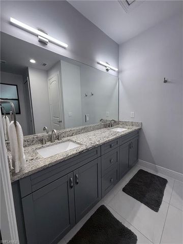 1021 10th AVE NE, Naples, FL 34120