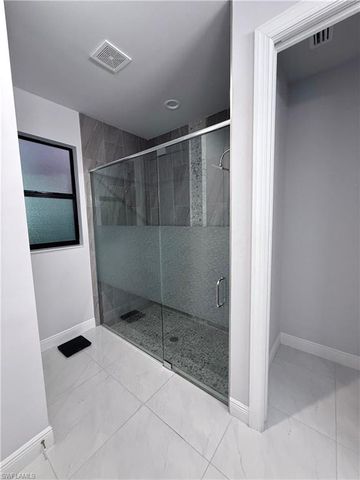 1021 10th AVE NE, Naples, FL 34120