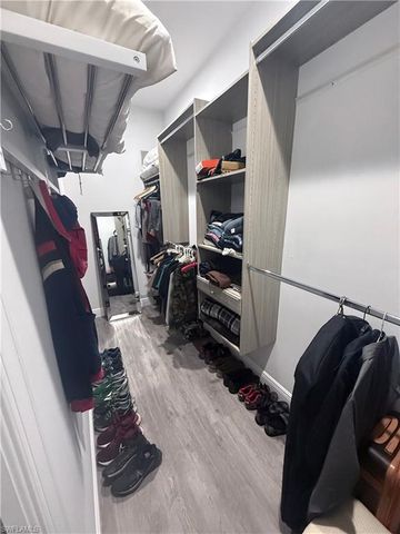 1021 10th AVE NE, Naples, FL 34120