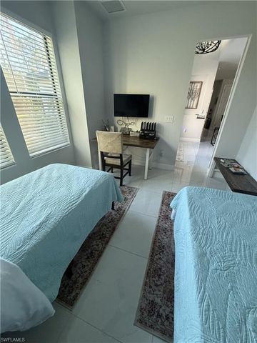 1021 10th AVE NE, Naples, FL 34120