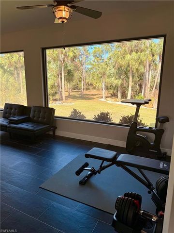 1021 10th AVE NE, Naples, FL 34120