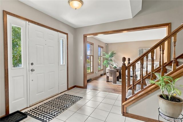 5559 Via Marina, Clarence, NY 14221