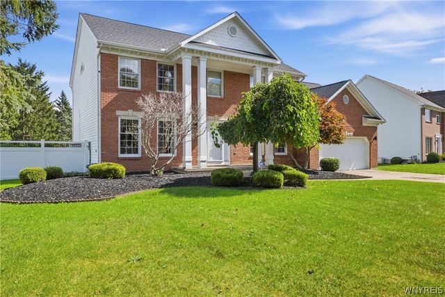 5559 Via Marina, Clarence, NY 14221