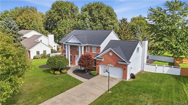 5559 Via Marina, Clarence, NY 14221