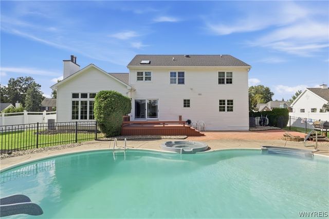 5559 Via Marina, Clarence, NY 14221