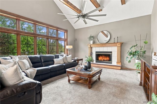 5559 Via Marina, Clarence, NY 14221