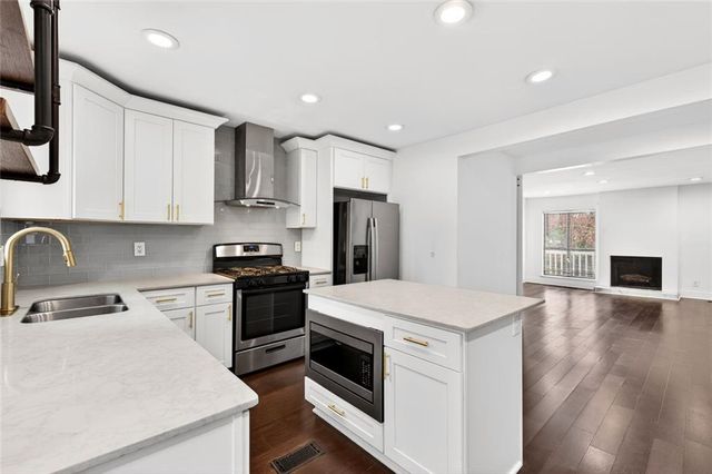 2226 Spring Walk Court, Atlanta, GA 30341