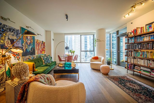 211 N Harbor Drive 603, Chicago, IL 60601