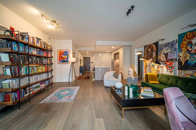 211 N Harbor Drive 603, Chicago, IL 60601