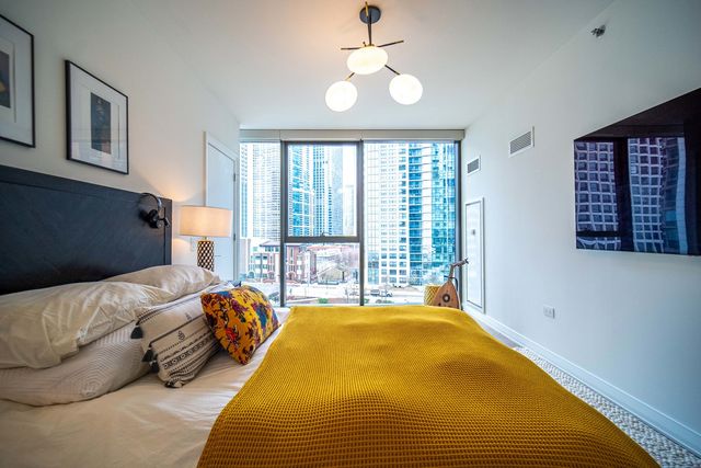 211 N Harbor Drive 603, Chicago, IL 60601