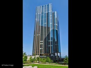 211 N Harbor Drive 603, Chicago, IL 60601