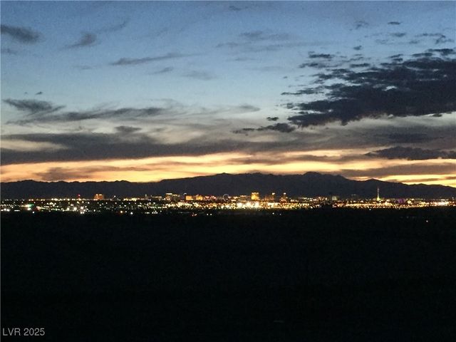 738 Purple Knoll Walk, Henderson, NV 89011