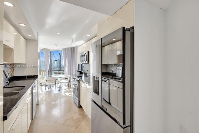 1000 E Island Boulevard 1403, Aventura, FL 33160