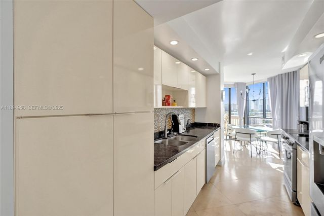 1000 E Island Boulevard 1403, Aventura, FL 33160
