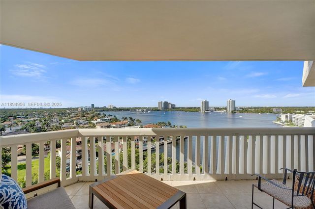 1000 E Island Boulevard 1403, Aventura, FL 33160