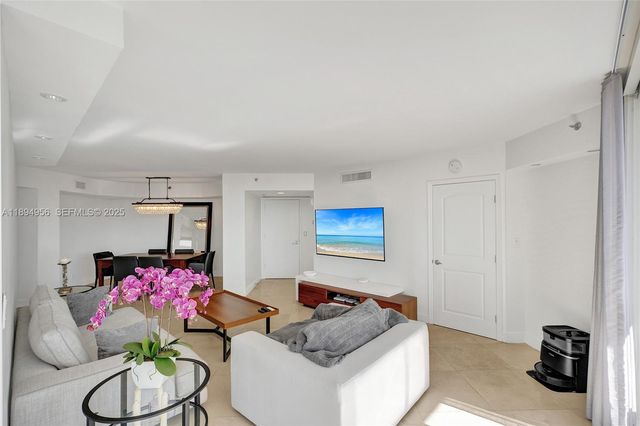 1000 E Island Boulevard 1403, Aventura, FL 33160