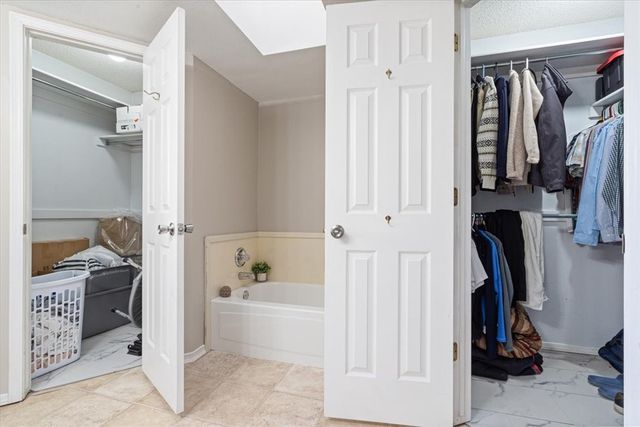 1303 N Flamingo Road, Rogers, AR 72756