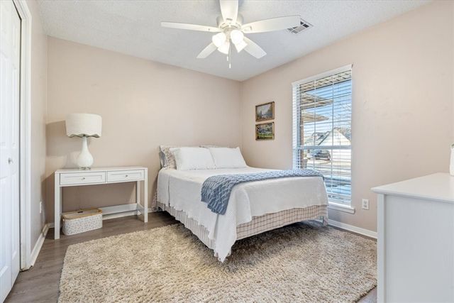 1303 N Flamingo Road, Rogers, AR 72756