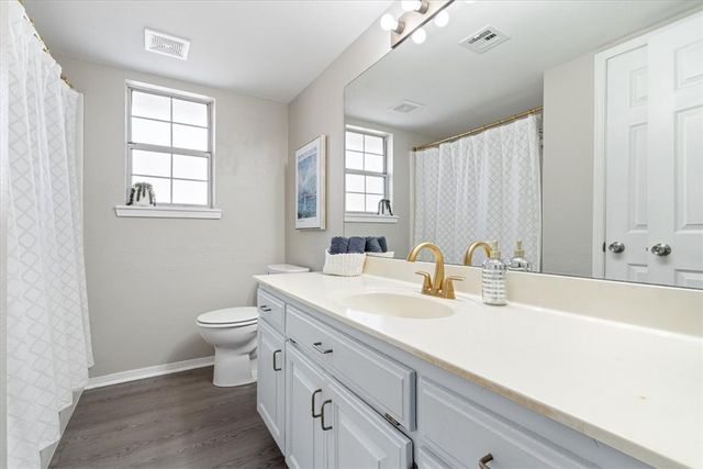 1303 N Flamingo Road, Rogers, AR 72756