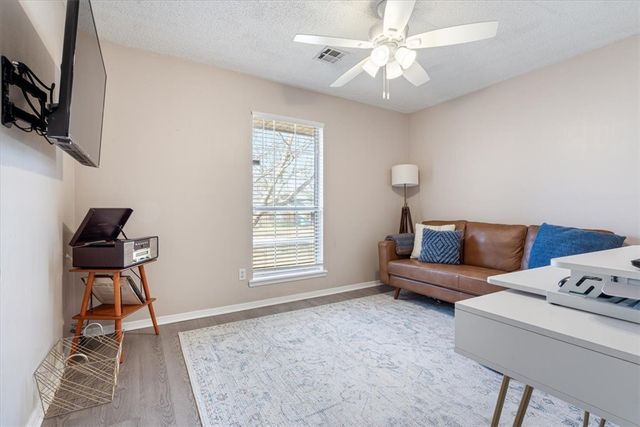 1303 N Flamingo Road, Rogers, AR 72756