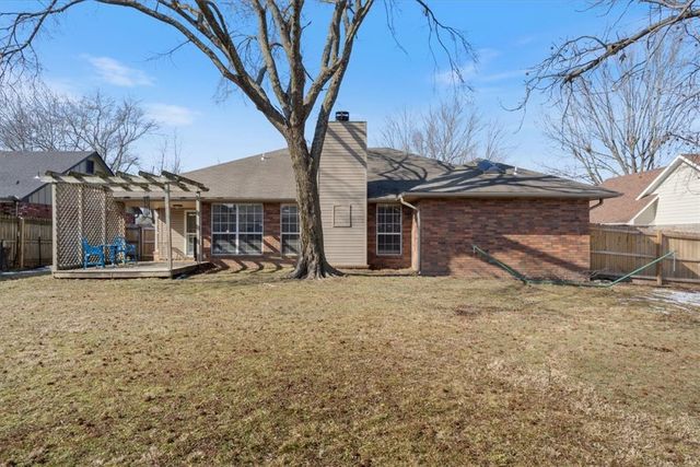 1303 N Flamingo Road, Rogers, AR 72756