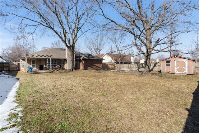 1303 N Flamingo Road, Rogers, AR 72756