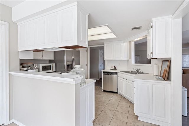 1303 N Flamingo Road, Rogers, AR 72756