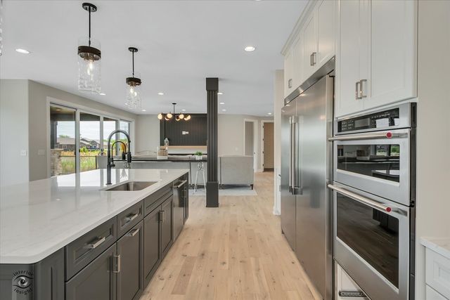 9011 Port Washington Drive, Frankfort, IL 60423