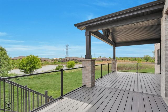 9011 Port Washington Drive, Frankfort, IL 60423