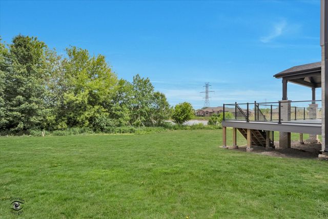 9011 Port Washington Drive, Frankfort, IL 60423