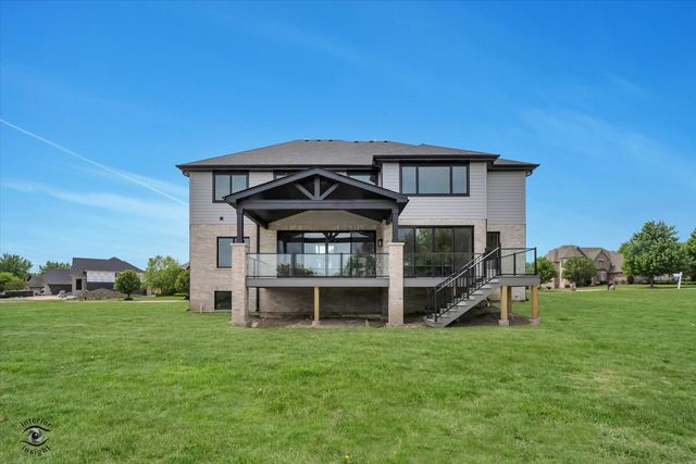 9011 Port Washington Drive, Frankfort, IL 60423