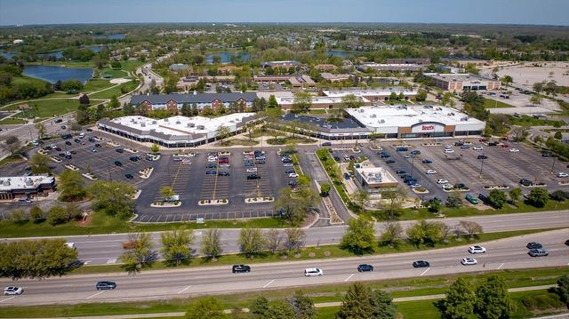 264 Hawthorn Village Commons, Vernon Hills, IL 60061