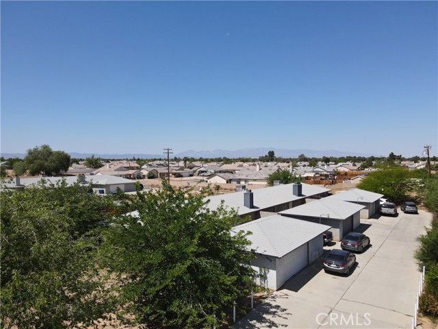 13428 Mohawk Road, Apple Valley, CA 92308