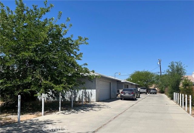 13428 Mohawk Road, Apple Valley, CA 92308