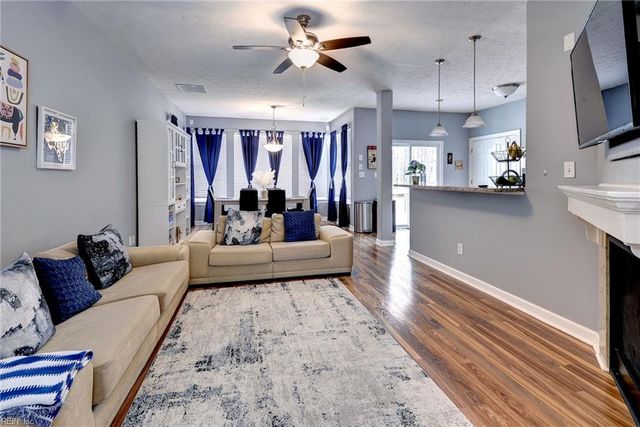 702 Mary Bierbauer WAY, Yorktown, VA 23693