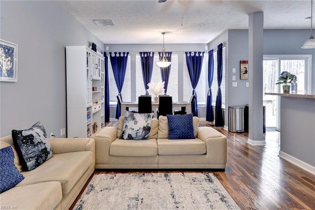 702 Mary Bierbauer WAY, Yorktown, VA 23693